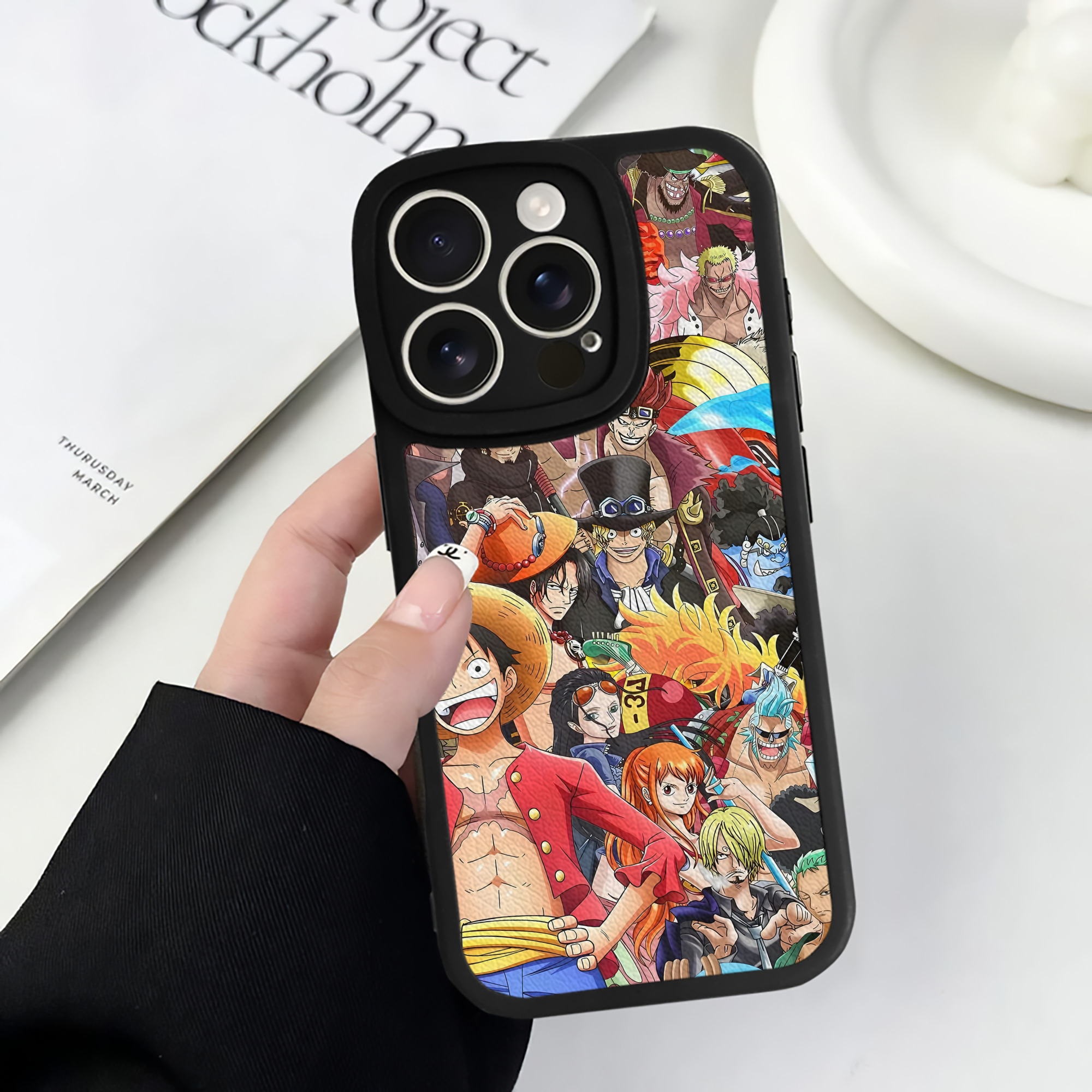 （画像用） ワンピース ONE PIECE 【iPhone 16シリーズ対応】シリコンスマホケース（レザー調） 材質：シリコン